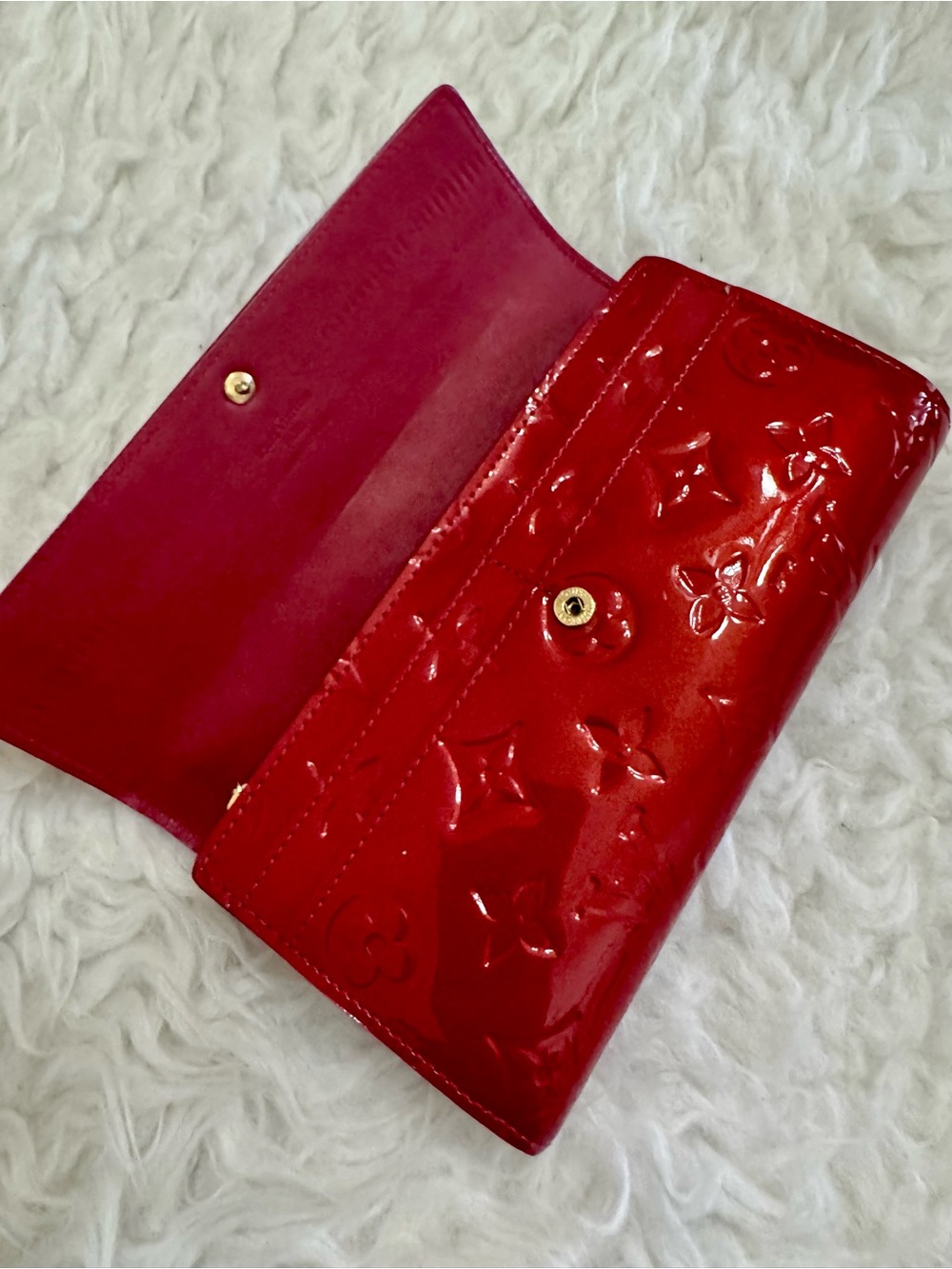 Louis Vuitton Red Vernis Monogram Wallet - Picture 8 of 13